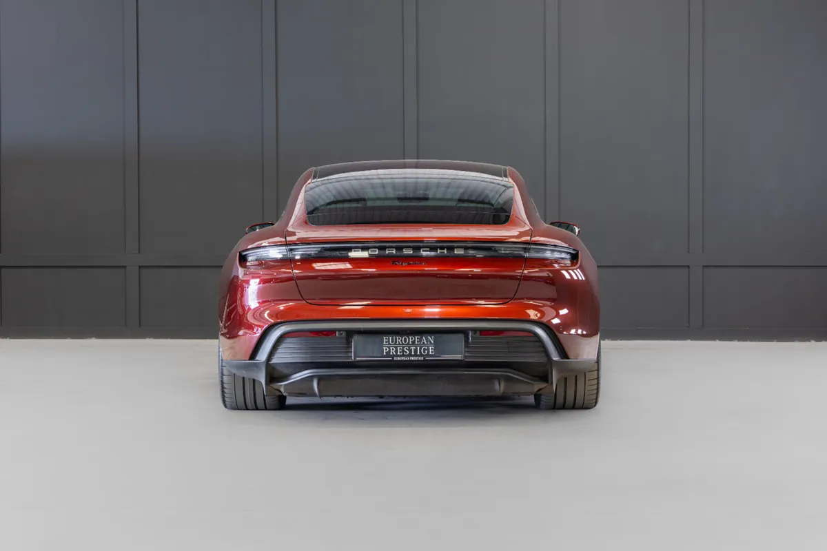 212 Porsche Taycan Performance Plus - 93.4 kWh - Image 4