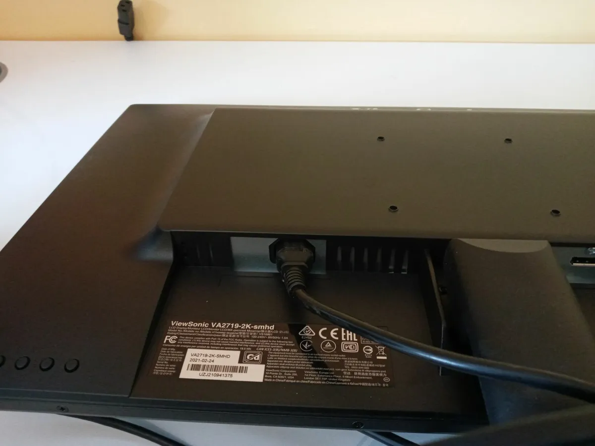 Delivery - ViewSonic 27 Inch Monitor - Image 4