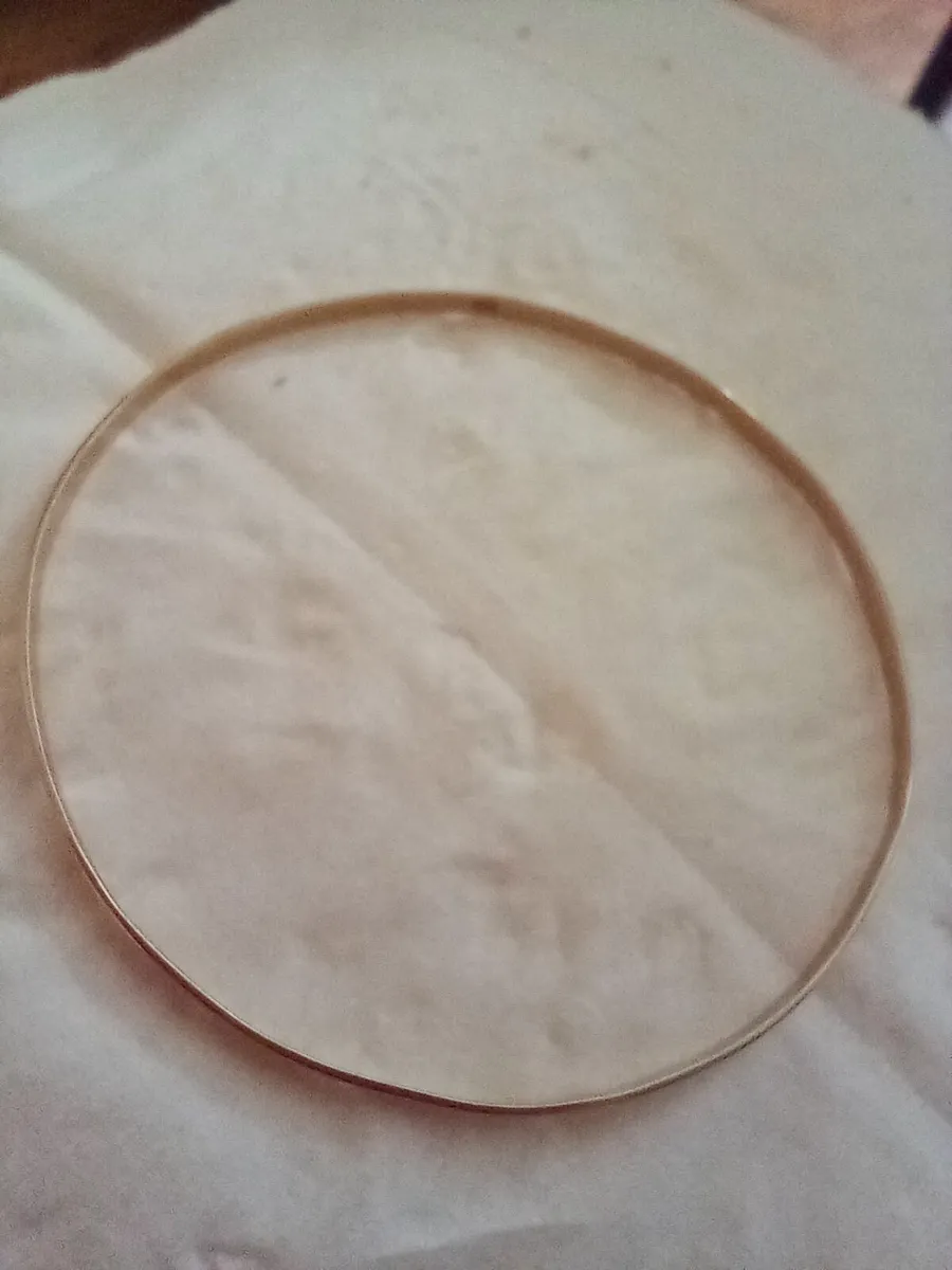 4.9gr 9 CT solid yellow gold bangle fits wrist 8 1