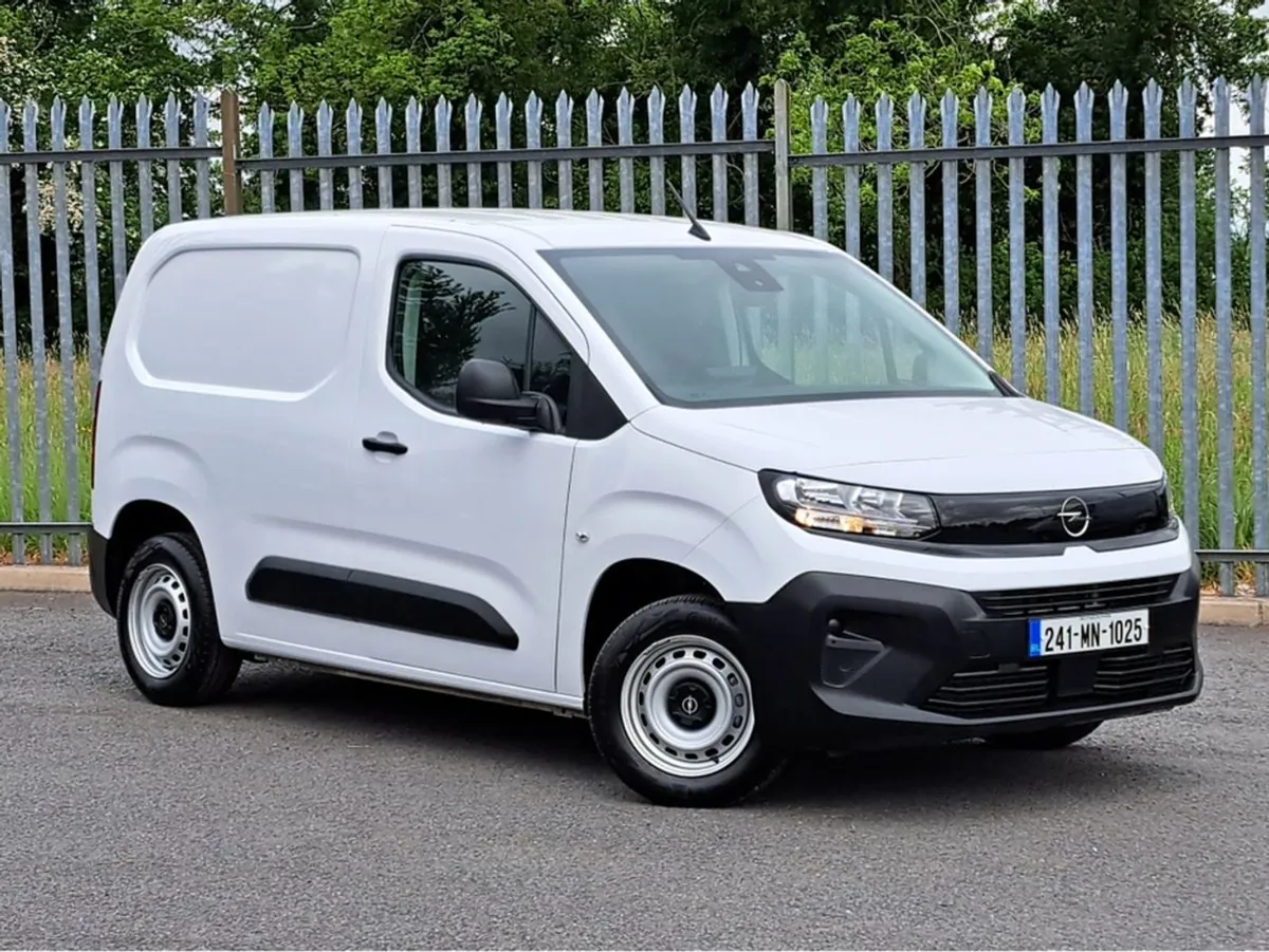 Opel Combo Komfort L1h1 1.5td 100BHP - Image 2