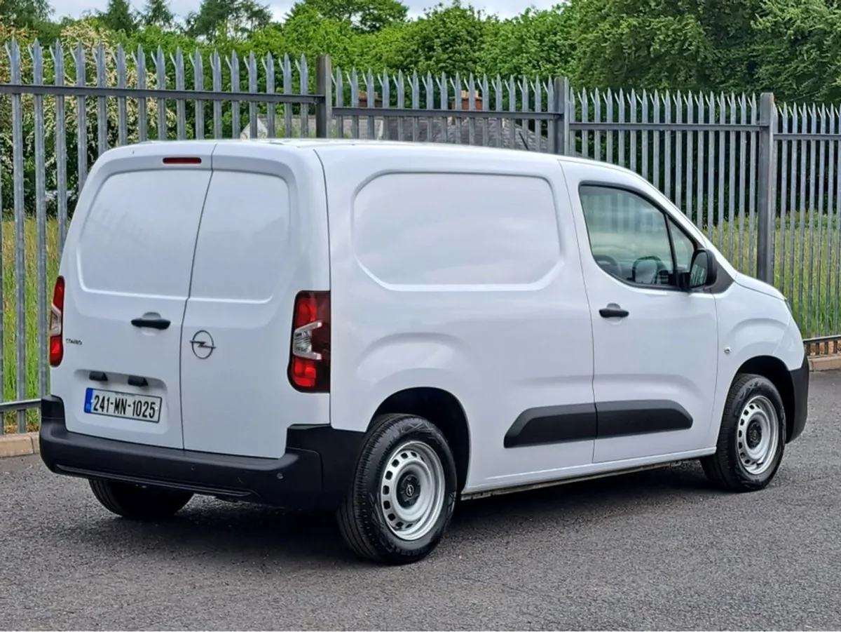 Opel Combo Komfort L1h1 1.5td 100BHP - Image 4
