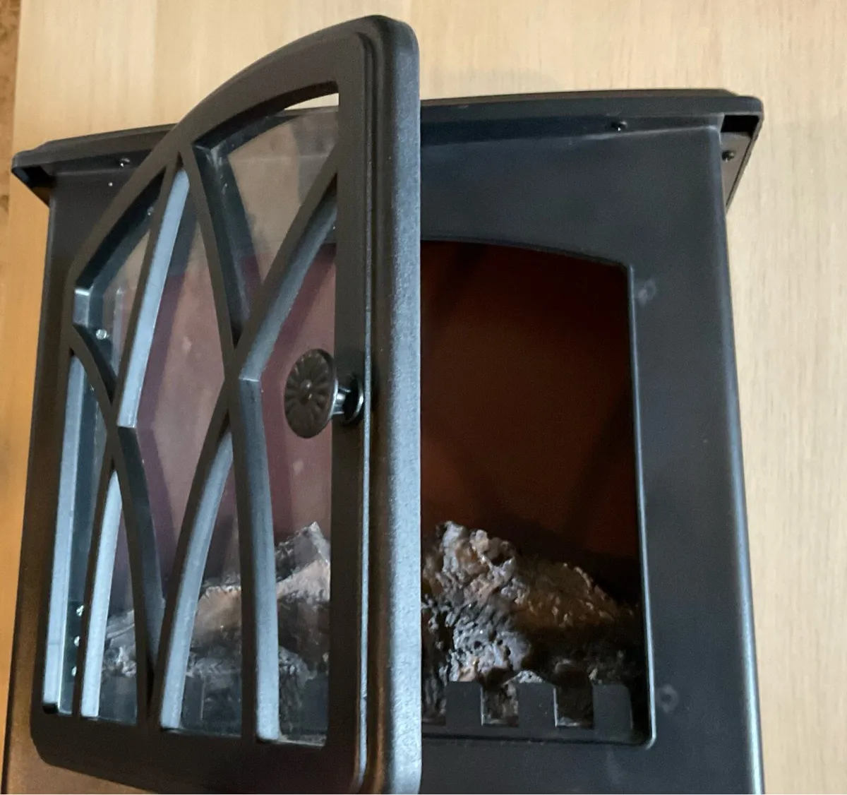 Stirling Black Electric Fireplace Heater 2KW - Image 2