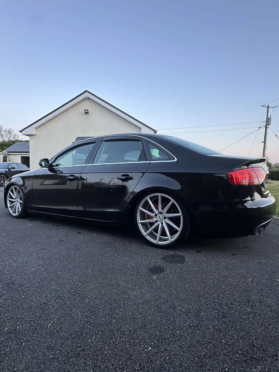 Audi A4 2010 - Image 3