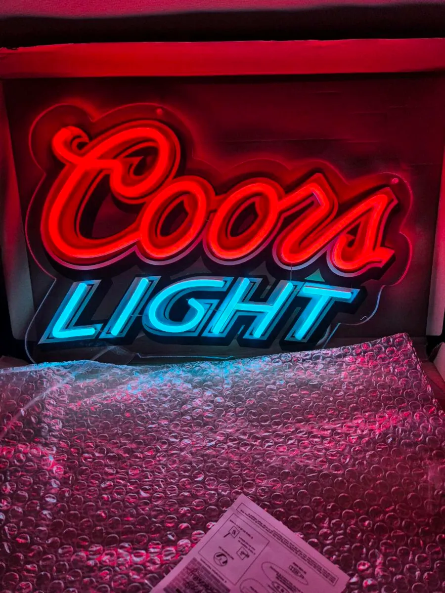 Coors light electric neon bar mancave sign - Image 4