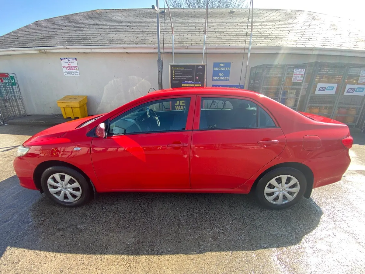 Toyota Corolla - Image 4