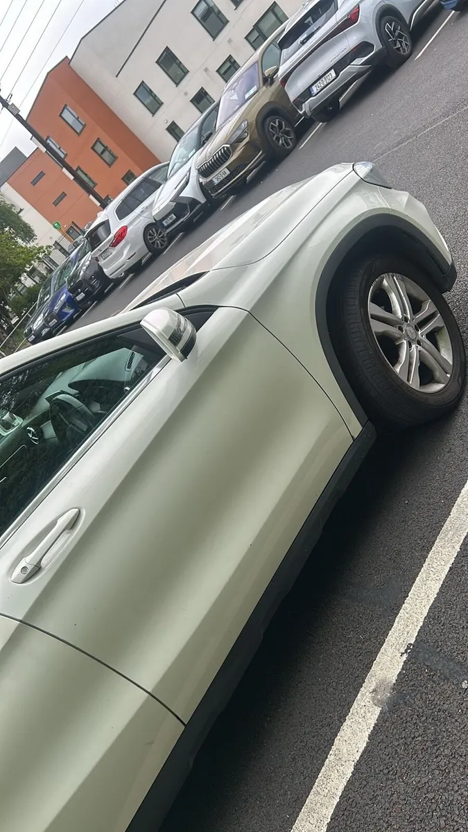 Mercedes  Benz GLA200 CDI - Image 3