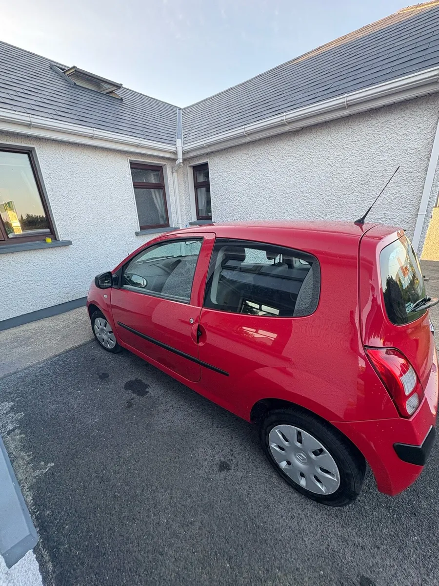 Twingo - Image 1