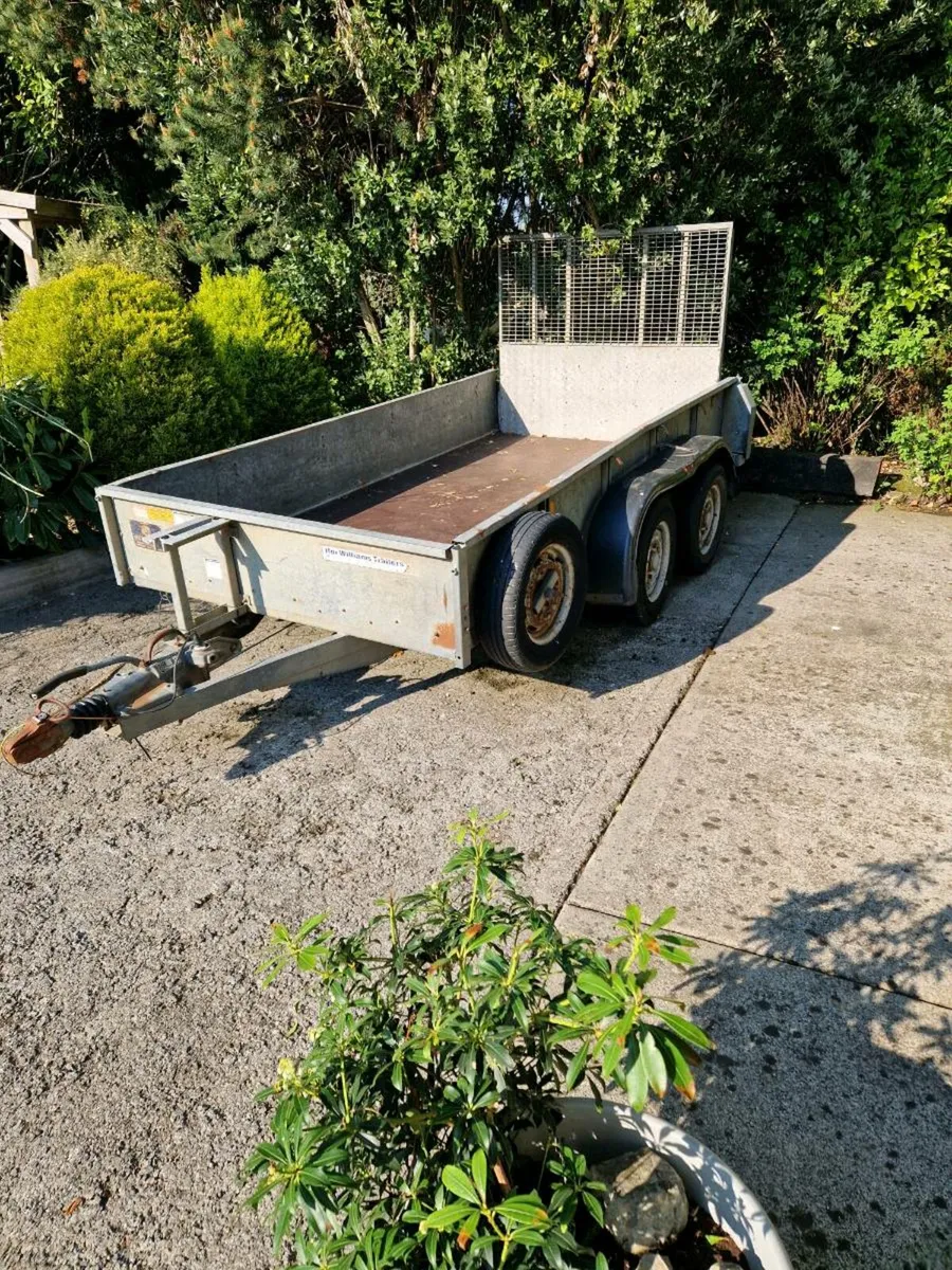 Trailer - Image 2