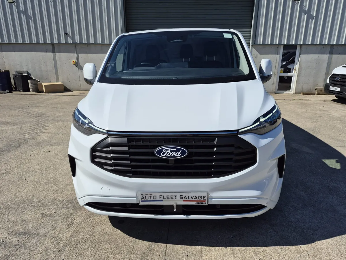 2024 CUSTOM LIMITED LWB 2.0 TDCI 140 BHP - Image 2