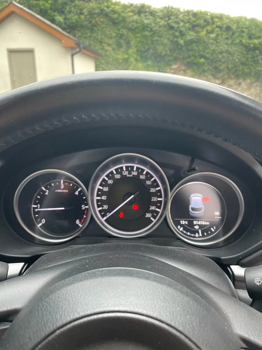 Car - Image 3