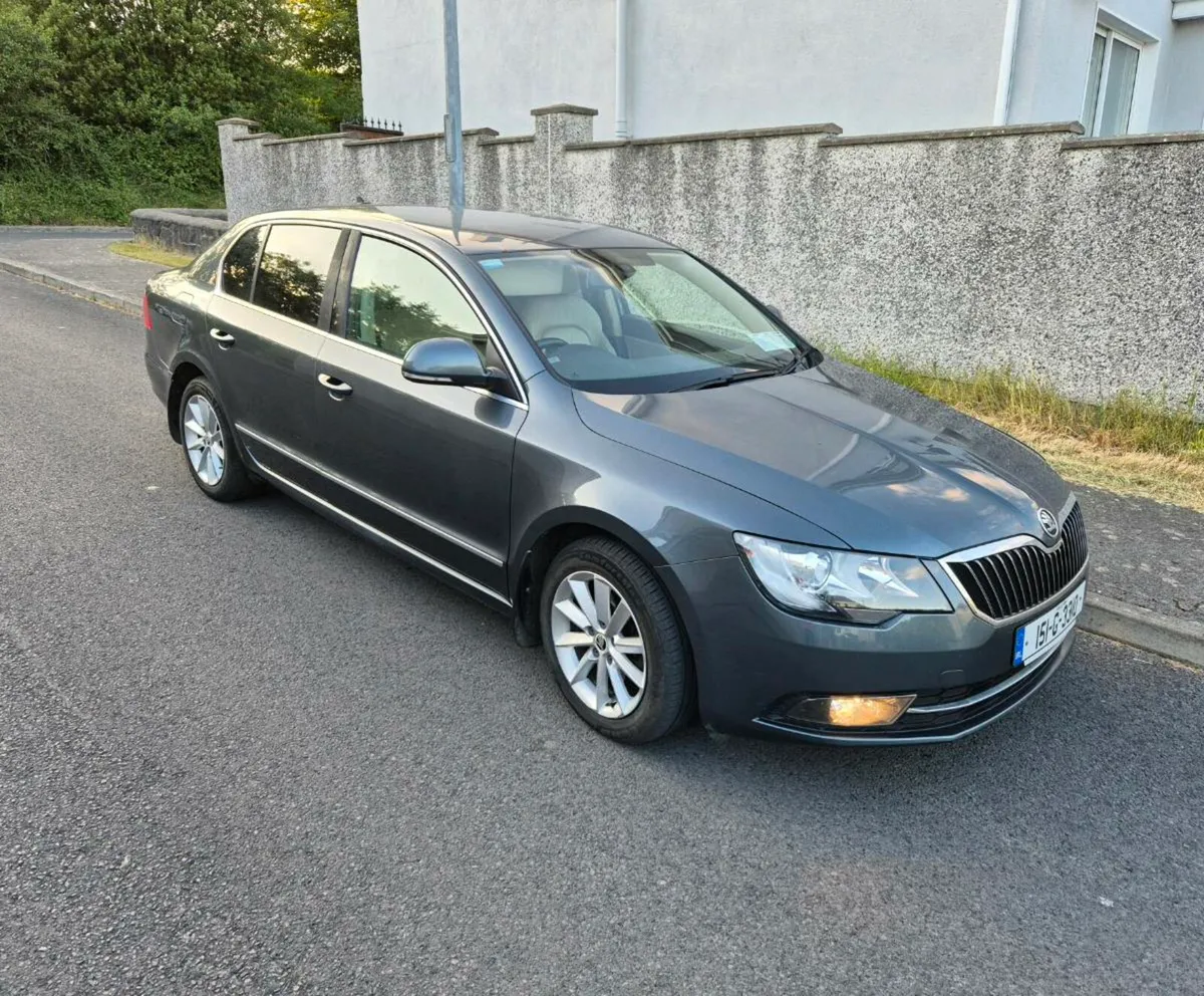 2015 SKODA SUPERB - Image 1