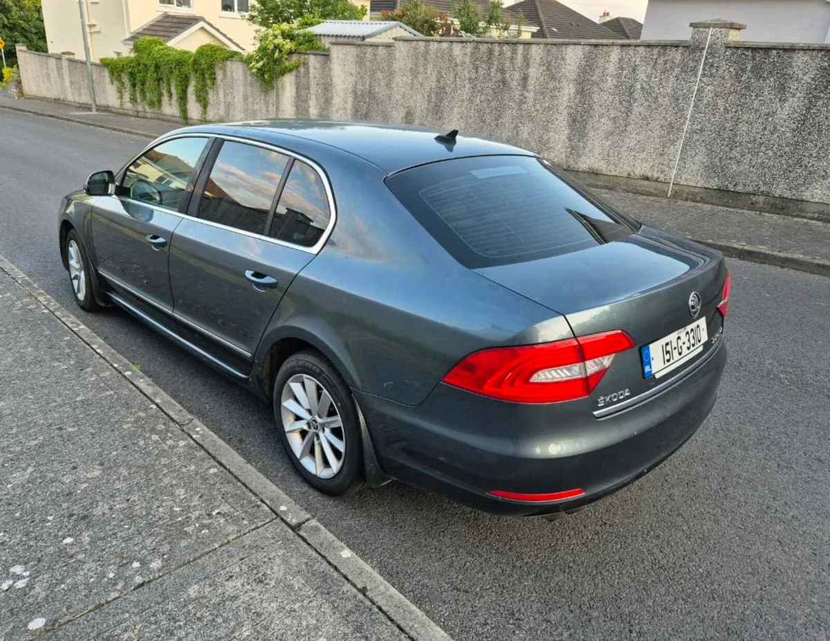 2015 SKODA SUPERB - Image 4