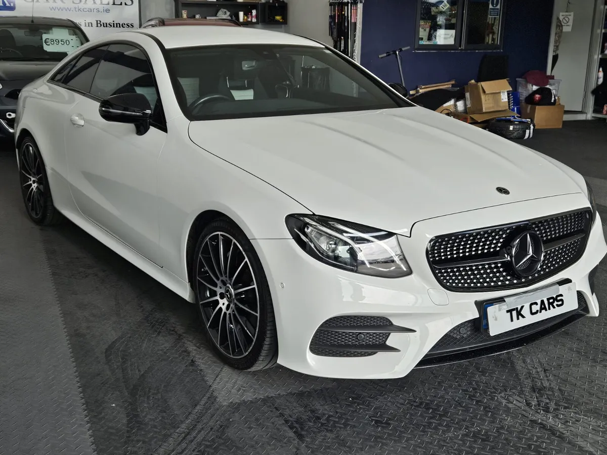 18 MERCEDES-BENZ E200 AMG SPORT COUPE NIGHT EDITIO - Image 3