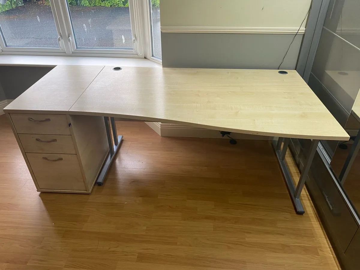 Office Desk - Image 1
