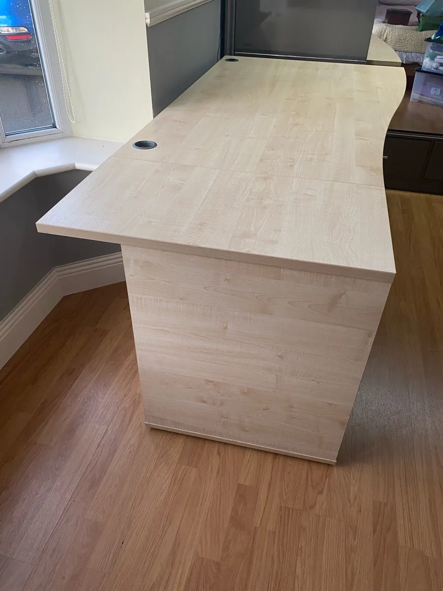Office Desk - Image 3