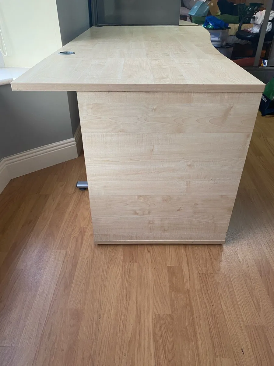 Office Desk - Image 4