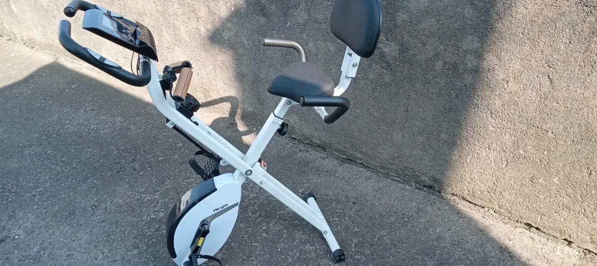 Exercise bike - Image 2