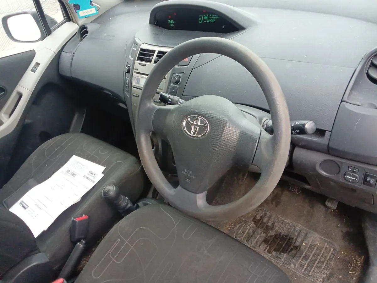 Toyota Yaris MC 1.0 Terra - Image 4