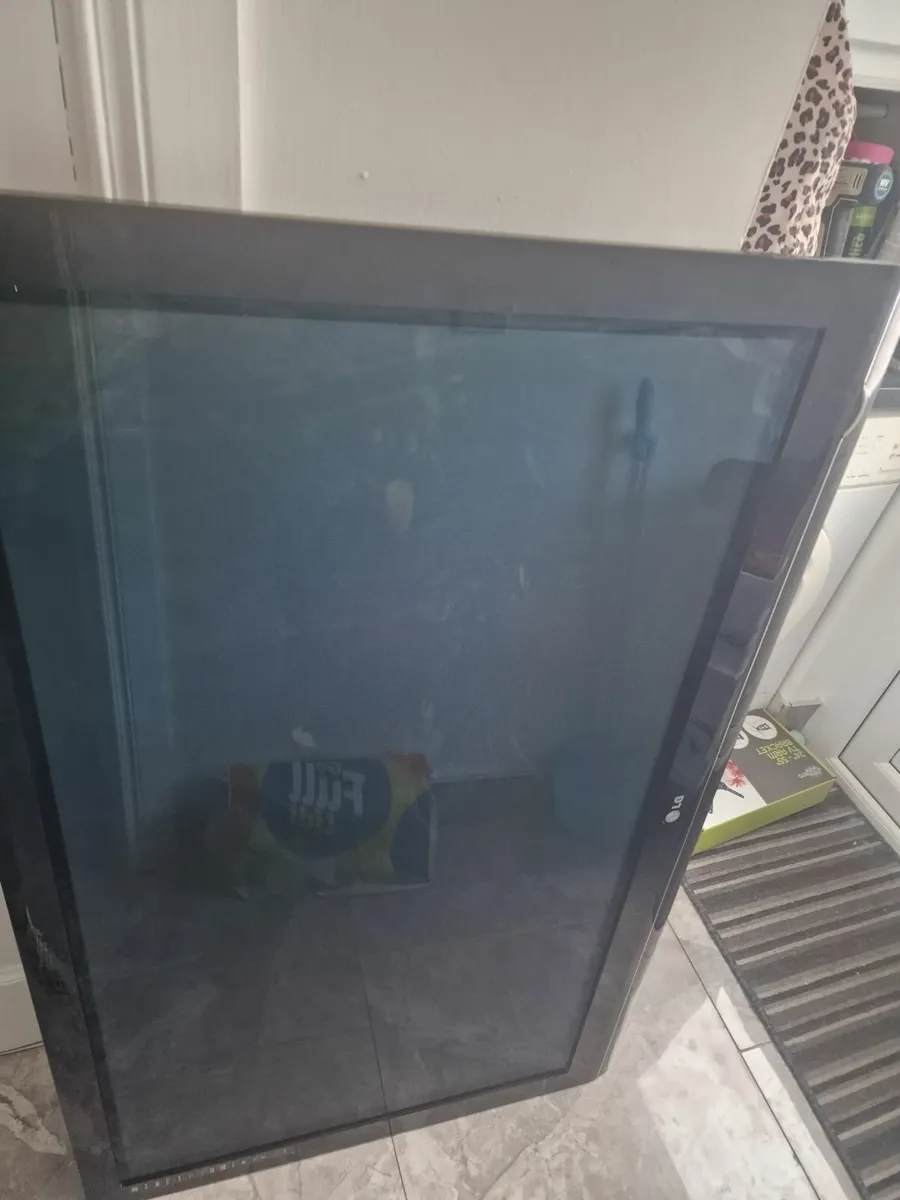 55 inch lg tv with remote - Image 1