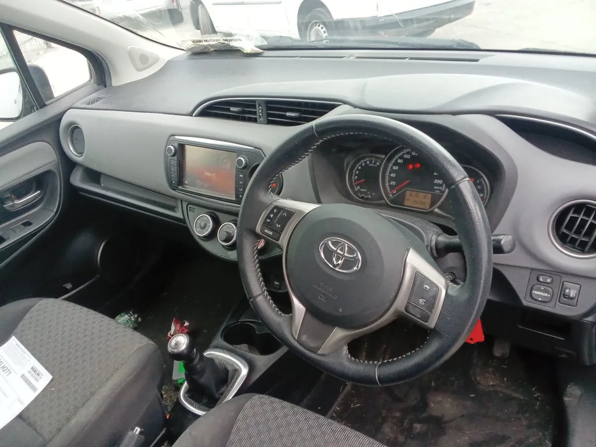 Toyota Yaris 1.0 Luna MC - Image 4