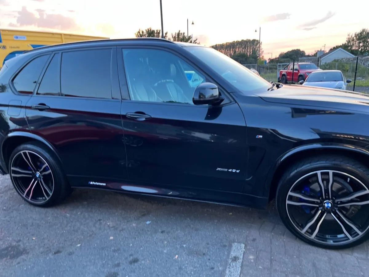 BMW X5 2016 - Image 2
