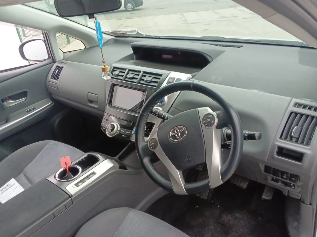 Toyota Prius Daa-zvw40w Auto 1797 - Image 4