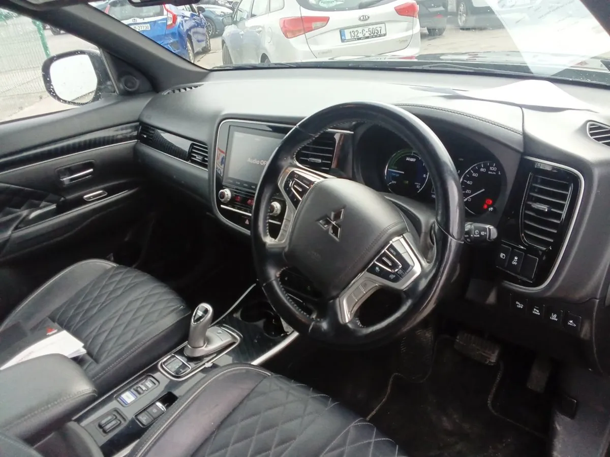 Mitsubishi Outlander Phev Insty 2360 - Image 4