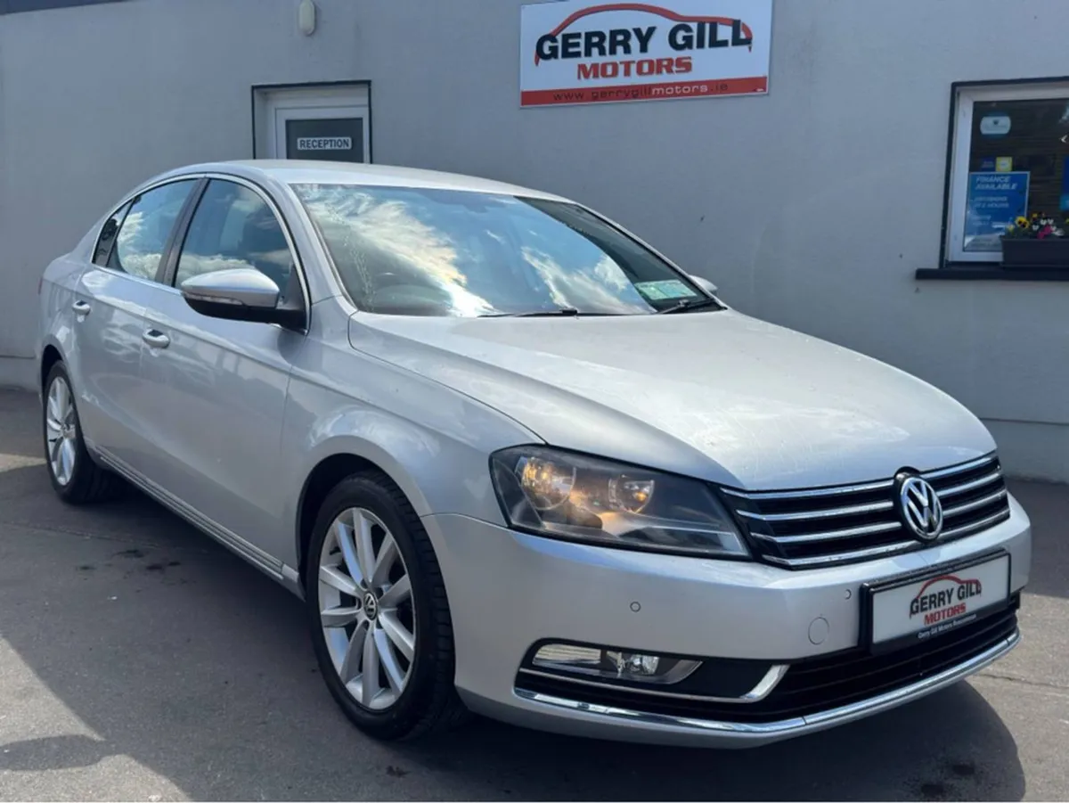 Volkswagen Passat 2.0 TDI Executive Bluemotion 14 - Image 1