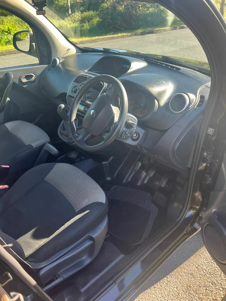 Renault Kangoo 2018 Crew Cab - Image 4