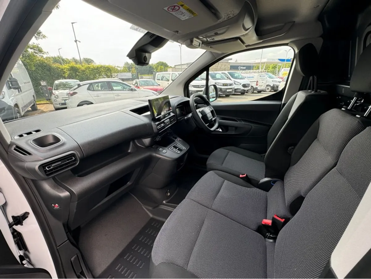 Fiat Doblo Tecnico Auto 1.5 SWB 130hp - Image 3