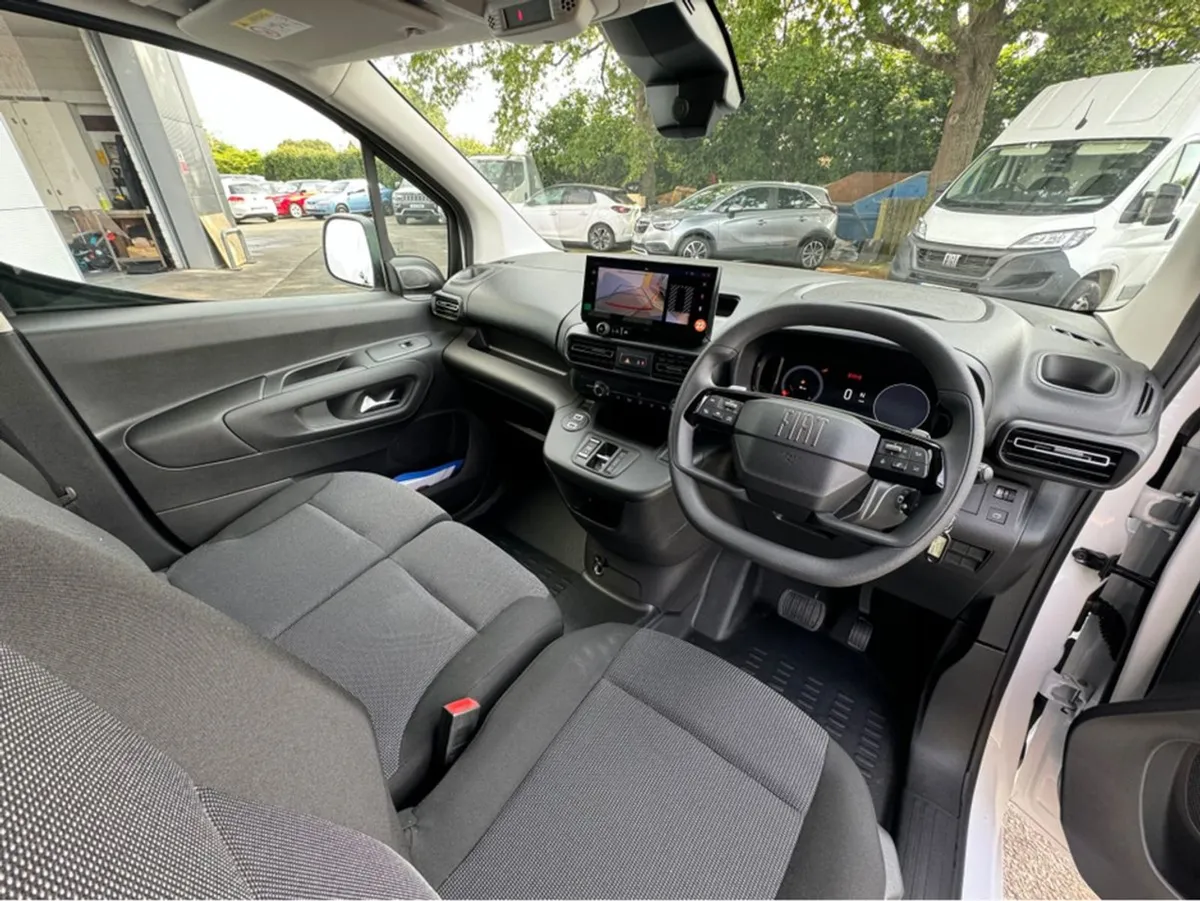 Fiat Doblo Tecnico Auto 1.5 SWB 130hp - Image 4
