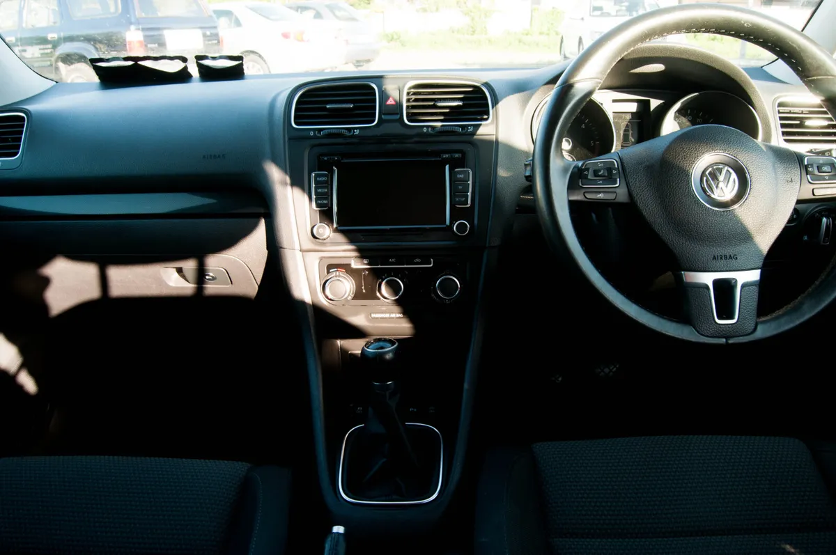 Volkswagen Golf 2012 1.6 Diesel - Image 4