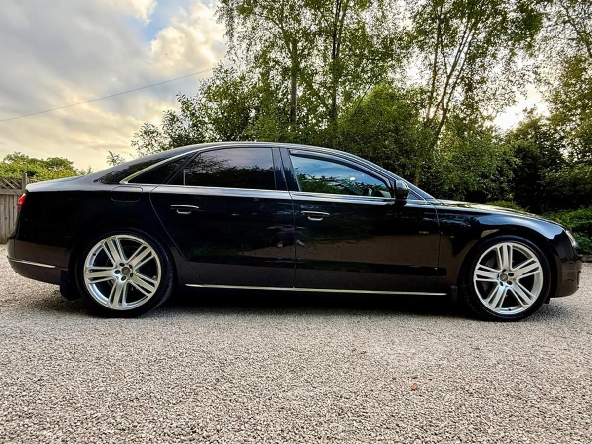 Audi A8 3.0 TDI 260 Q TIP SE Executive - Image 2