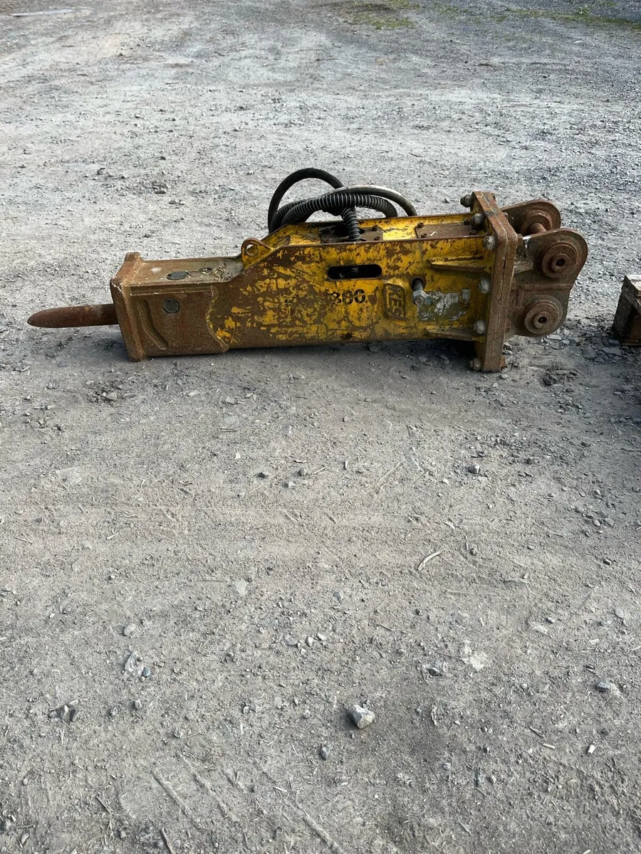 Kes 300 rockbreaker - Image 1