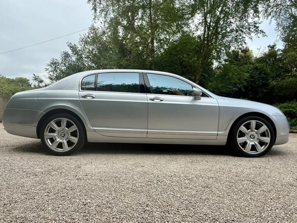 Bentley Continental Flying Spur 6.0 W12 - Image 2