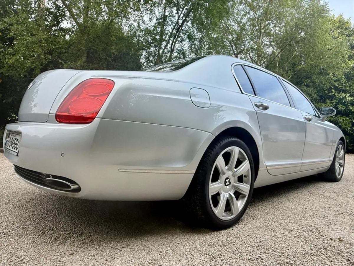 Bentley Continental Flying Spur 6.0 W12 - Image 3