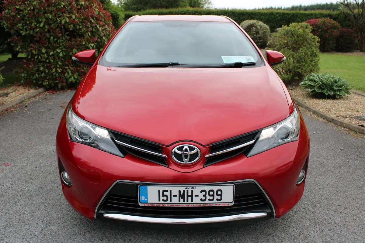 2015 TOYOTA AURIS 1.4 D4D SOL - Image 2