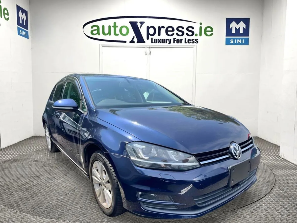 Volkswagen Golf 1.2 TSI Automatic  Reversing Came - Image 1