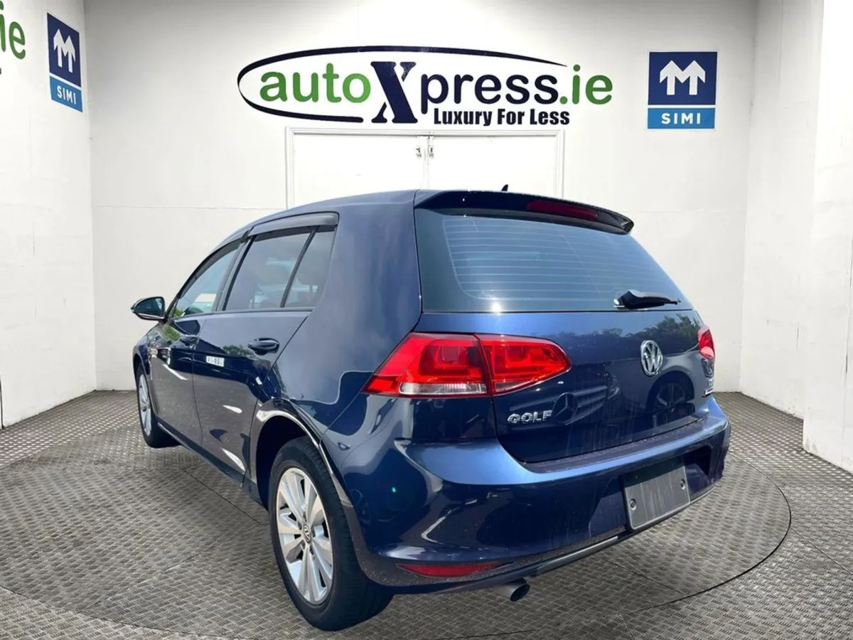 Volkswagen Golf 1.2 TSI Automatic  Reversing Came - Image 3