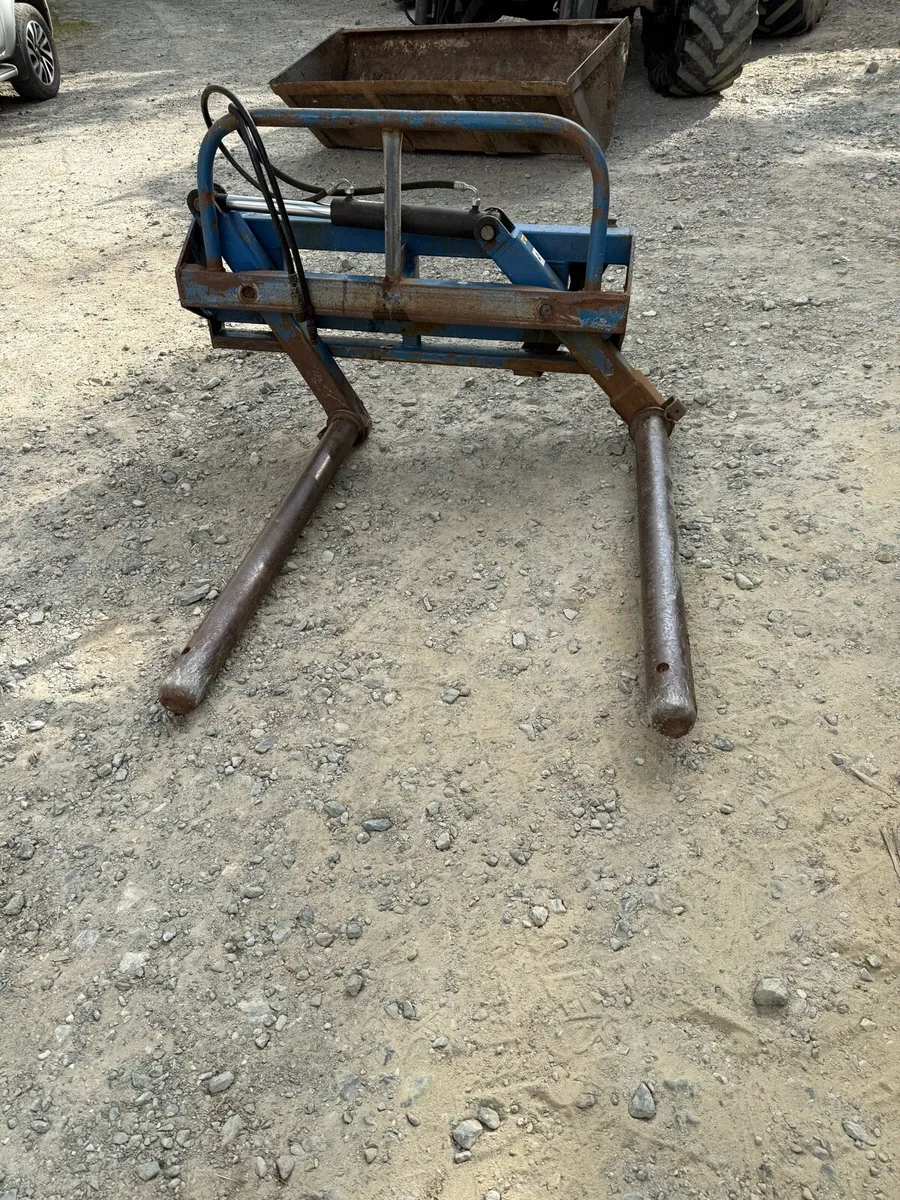 Bale handler - Image 1