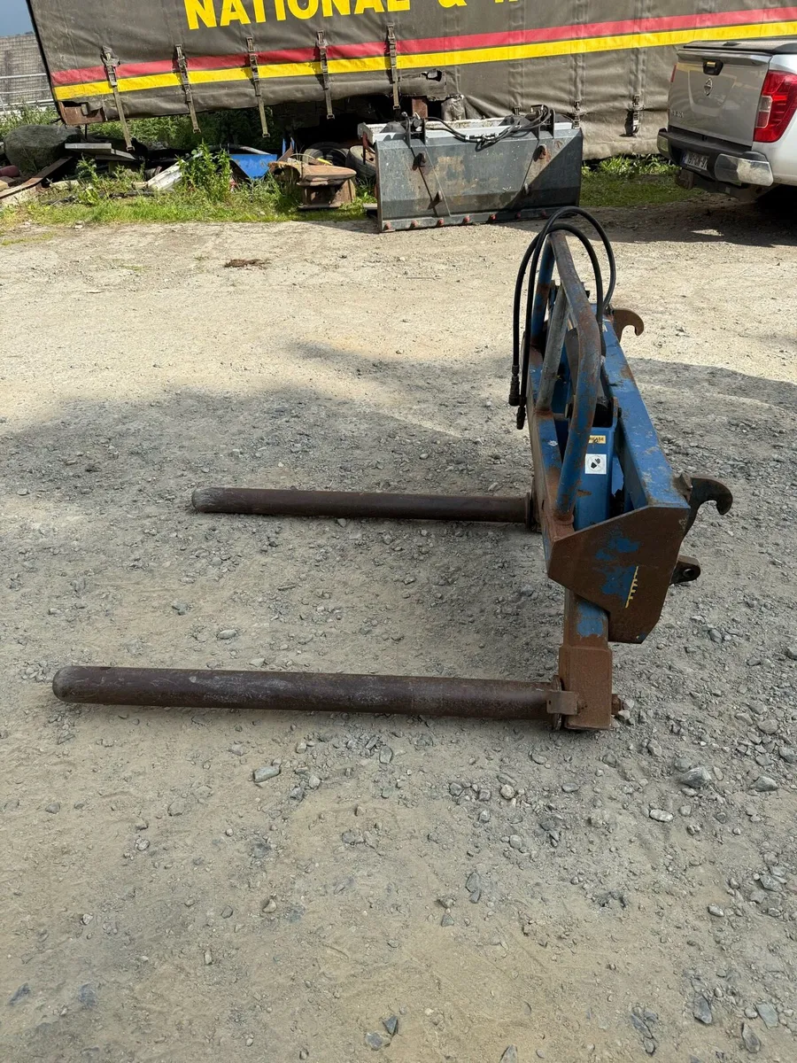 Bale handler - Image 2