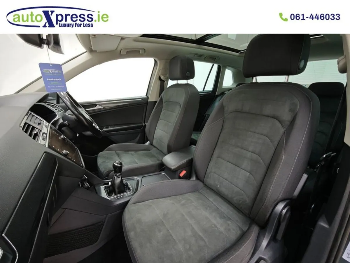 Volkswagen Tiguan 2.0 TDI Sliding Sunroof - Image 4