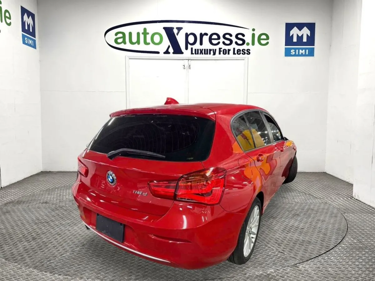 BMW 1 Series 118D Automatic  Reversing Camera - Image 3
