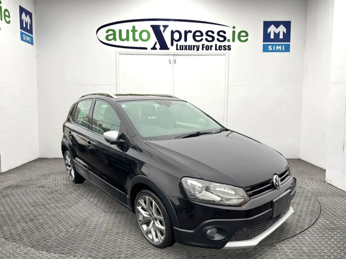 Volkswagen Polo Cros 1.2 TSI Automatic  Reversing - Image 1