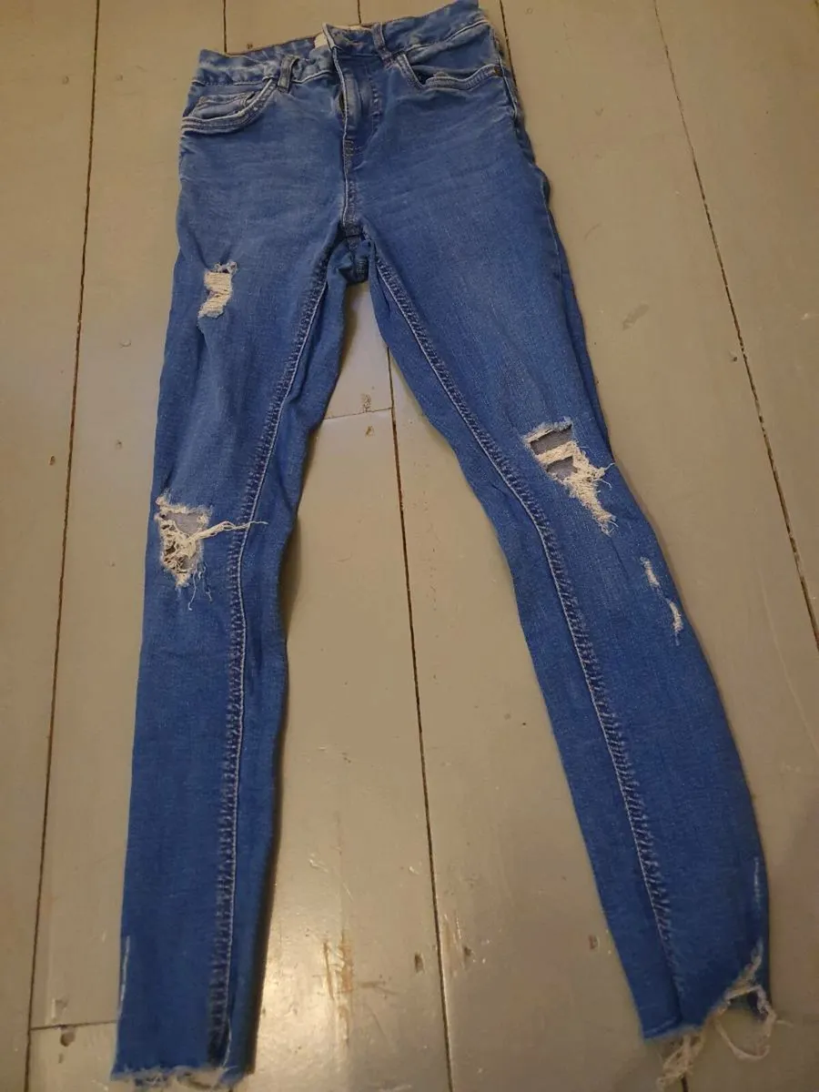 Girls clothes 11-13yrs - Image 1