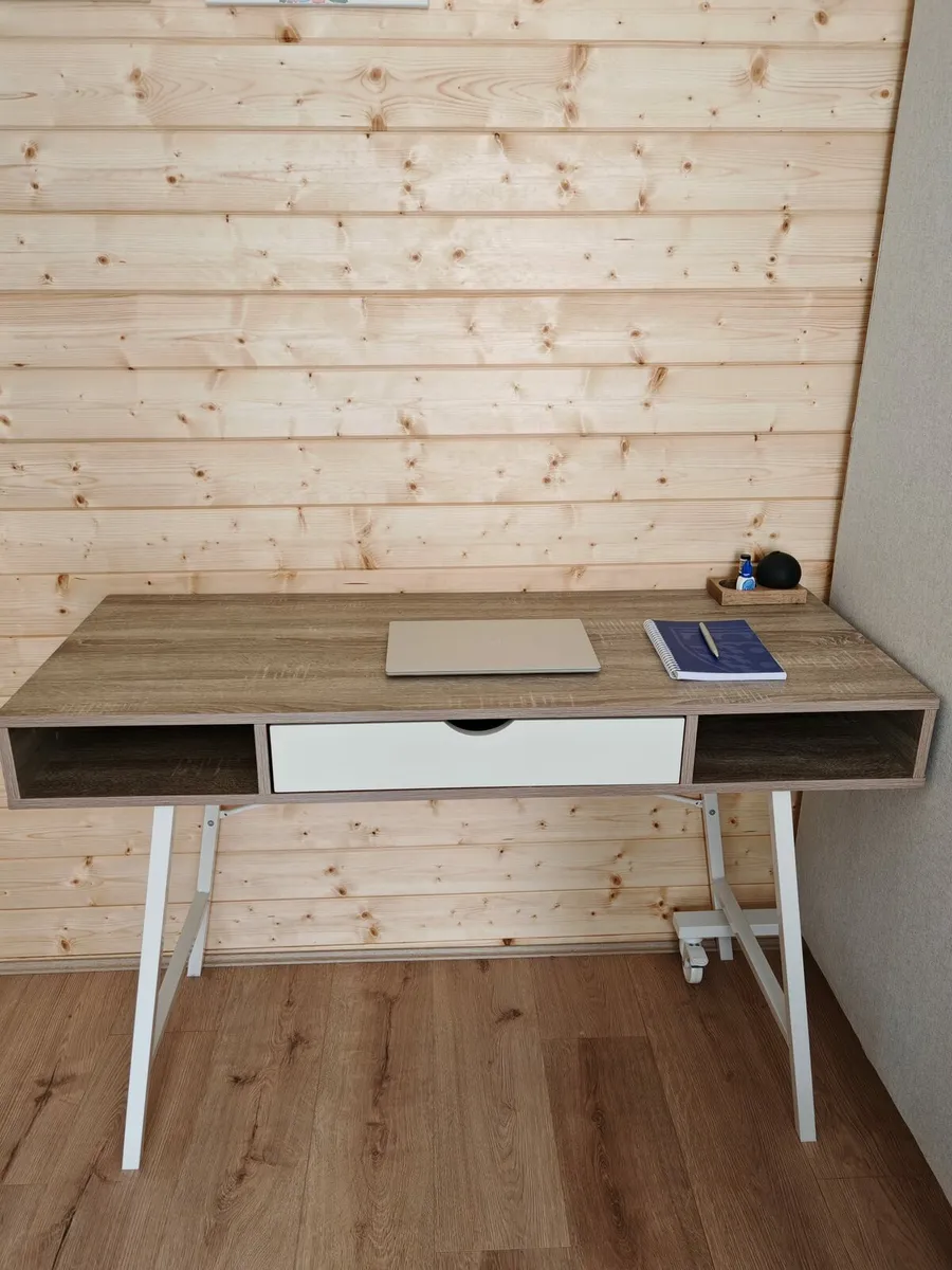 Office Desk - Image 1