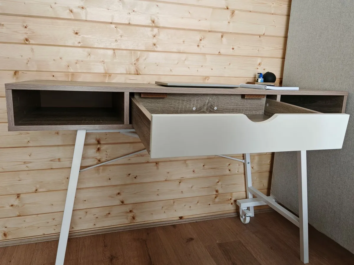 Office Desk - Image 4