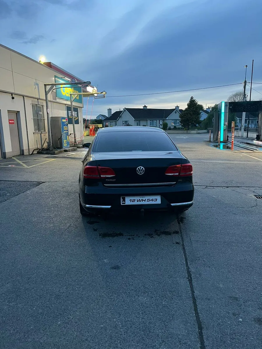 2012 VW Passat Highline 1.6L Diesel - Image 4