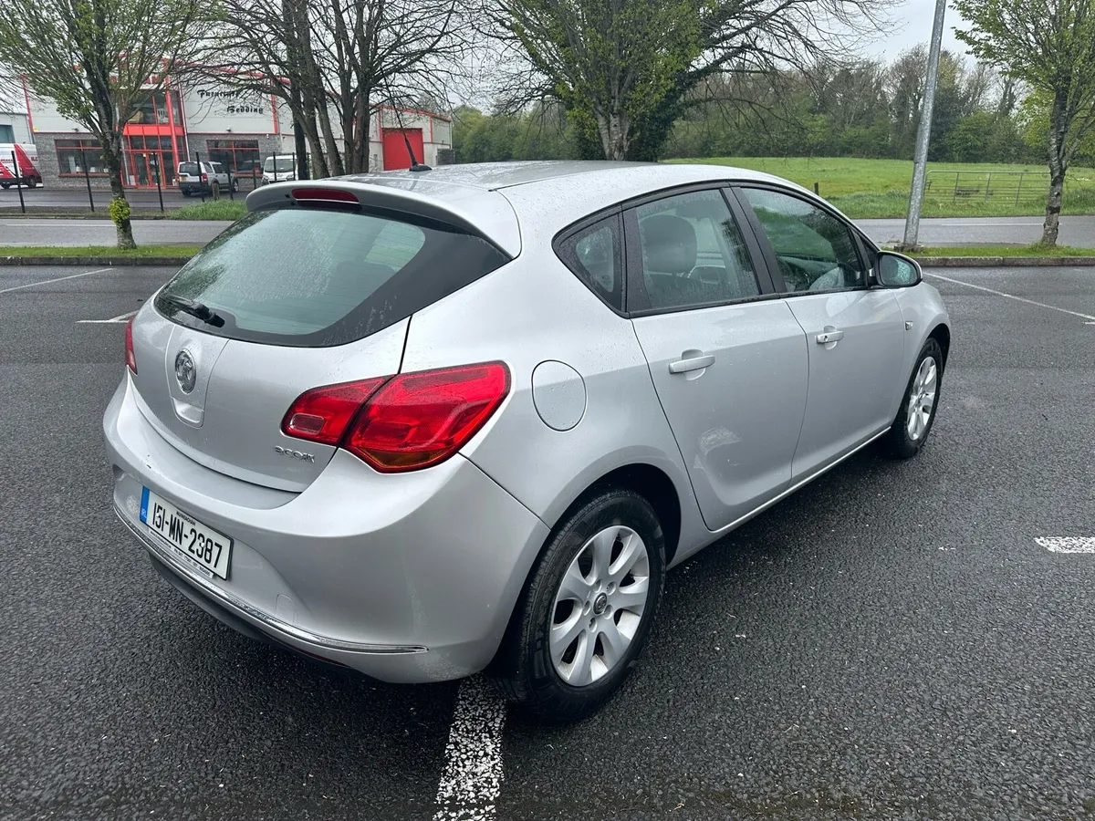 2015 Vauxhall Astra 1.6 Diesel 110BHP - Image 4