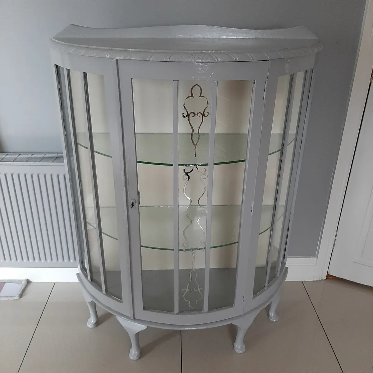 Display/China Cabinet - Image 1